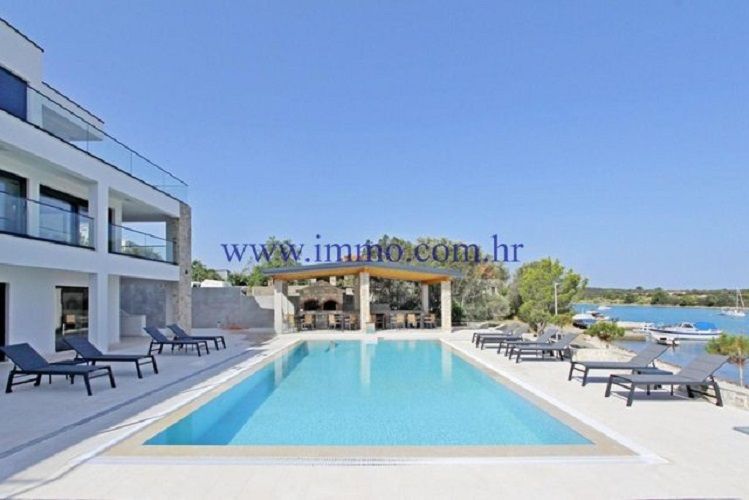 Maison sur la péninsule de Peljesac, Croatie, 815 m² - image 1