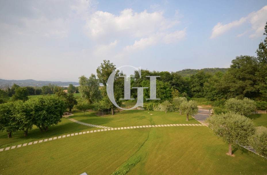 Apartment on Lake Garda, Italy, 192 m² - picture 18