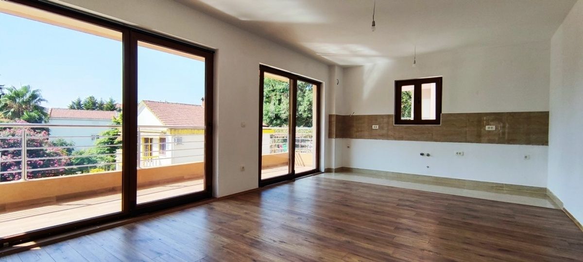 Flat in Budva, Montenegro, 86 m² - picture 1