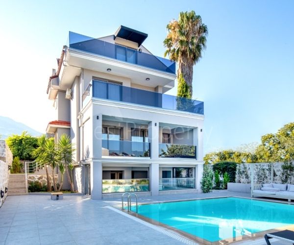 Villa à Fethiye, Turquie, 200 m² - image 1