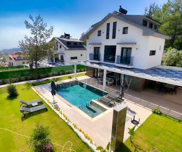 Villa in Fethiye, Türkei, 170 m² - Foto 1