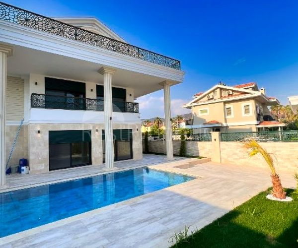 Villa en Fethiye, Turquia, 300 m² - imagen 1