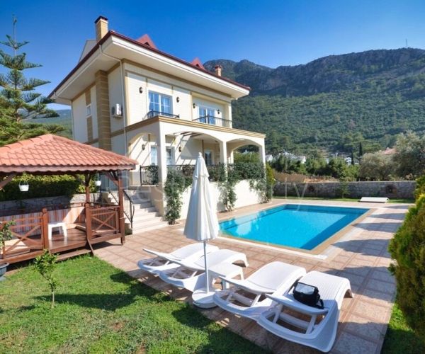 Villa à Fethiye, Turquie, 170 m² - image 1