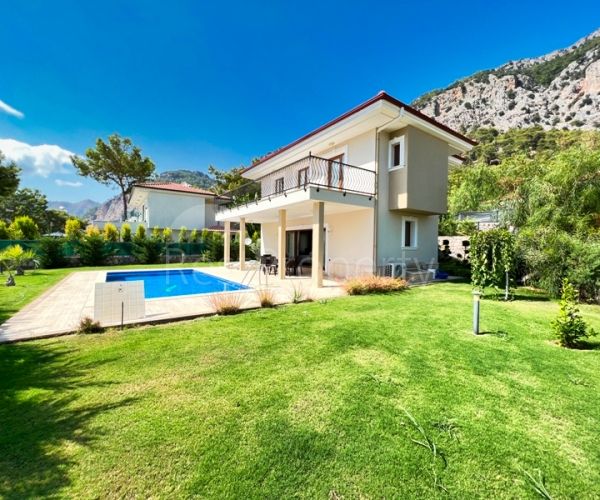 Villa in Fethiye, Turkey, 200 m² - picture 1