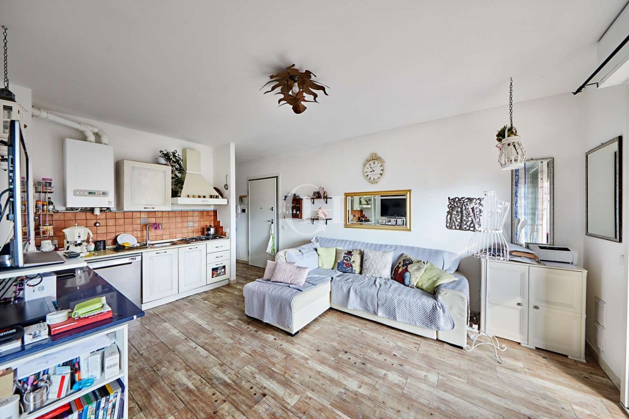 Apartment on Lake Garda, Italy, 125 m² - picture 4