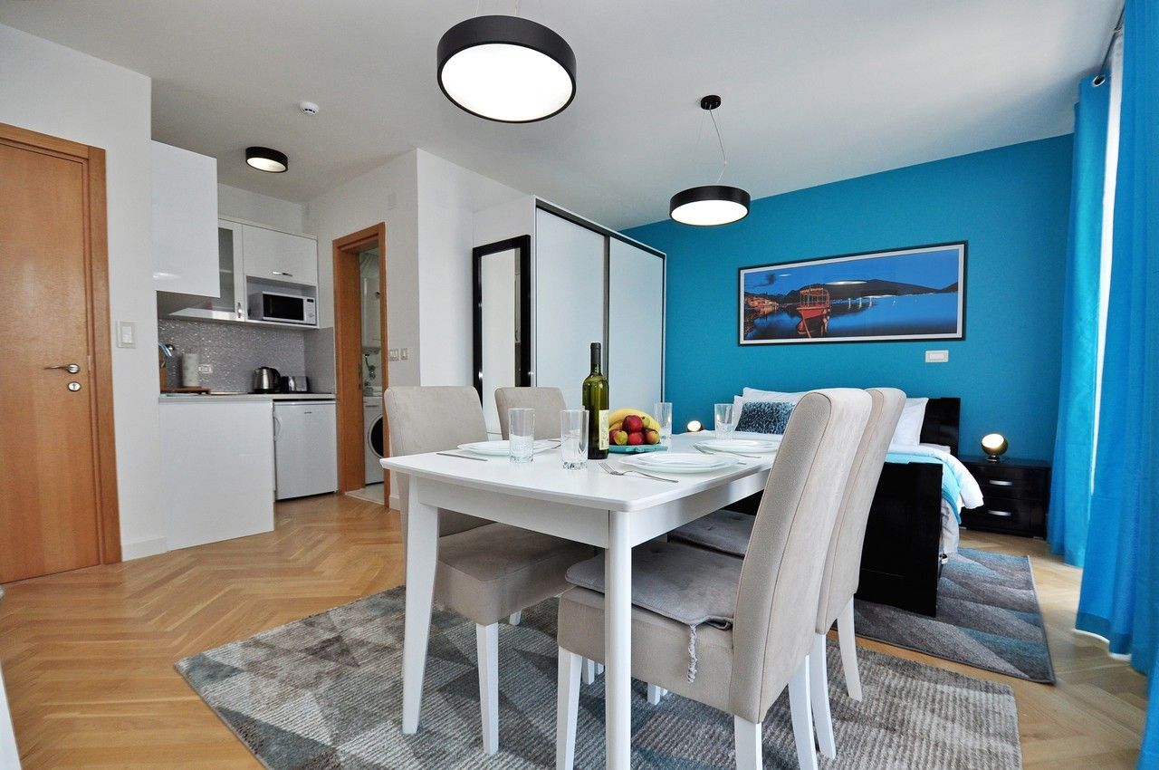 Studio in Dobrota, Montenegro, 38 m² - picture 1