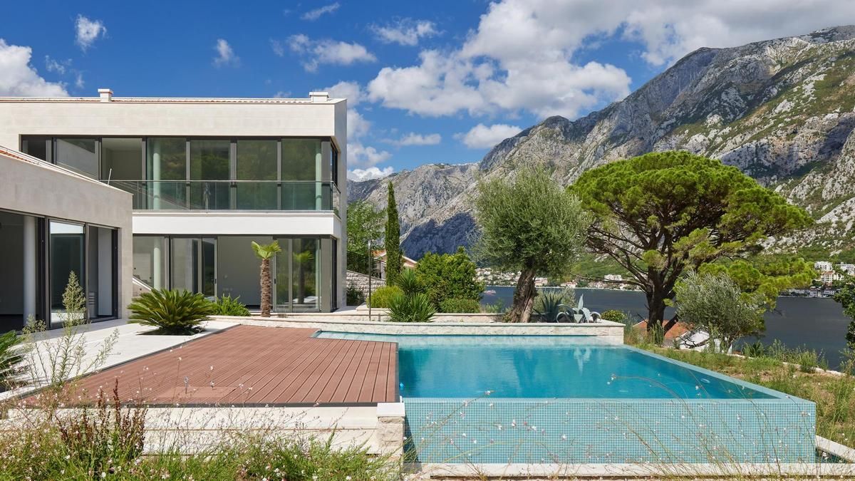 Villa à Prcanj, Monténégro, 373 m² - image 1