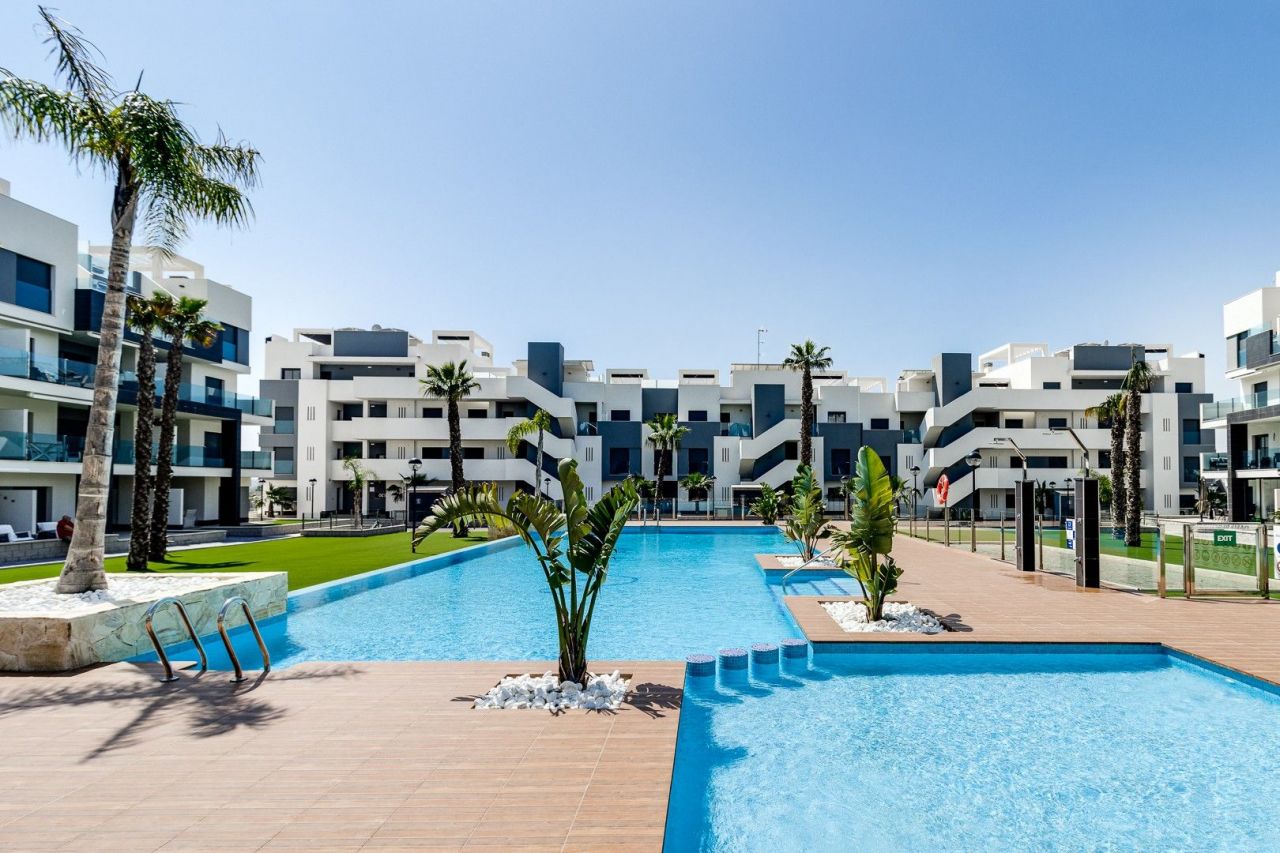 Appartamenti a Guardamar del Segura, Spagna, 78 m² - foto 1