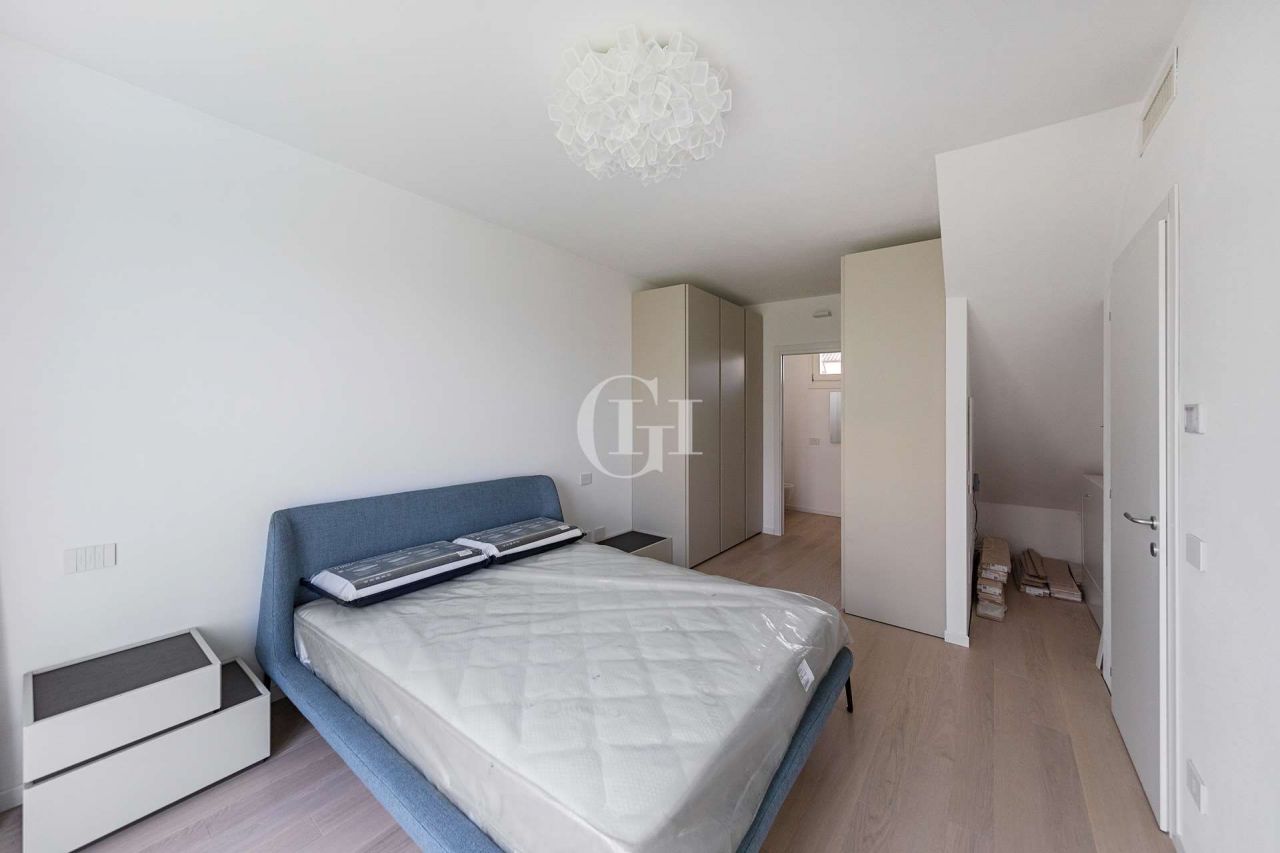 Villa par le Lac de Garde, Italie, 231.31 m² - image 4