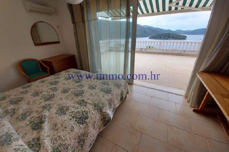 Villa on Korcula island, Croatia, 240 m² - picture 10