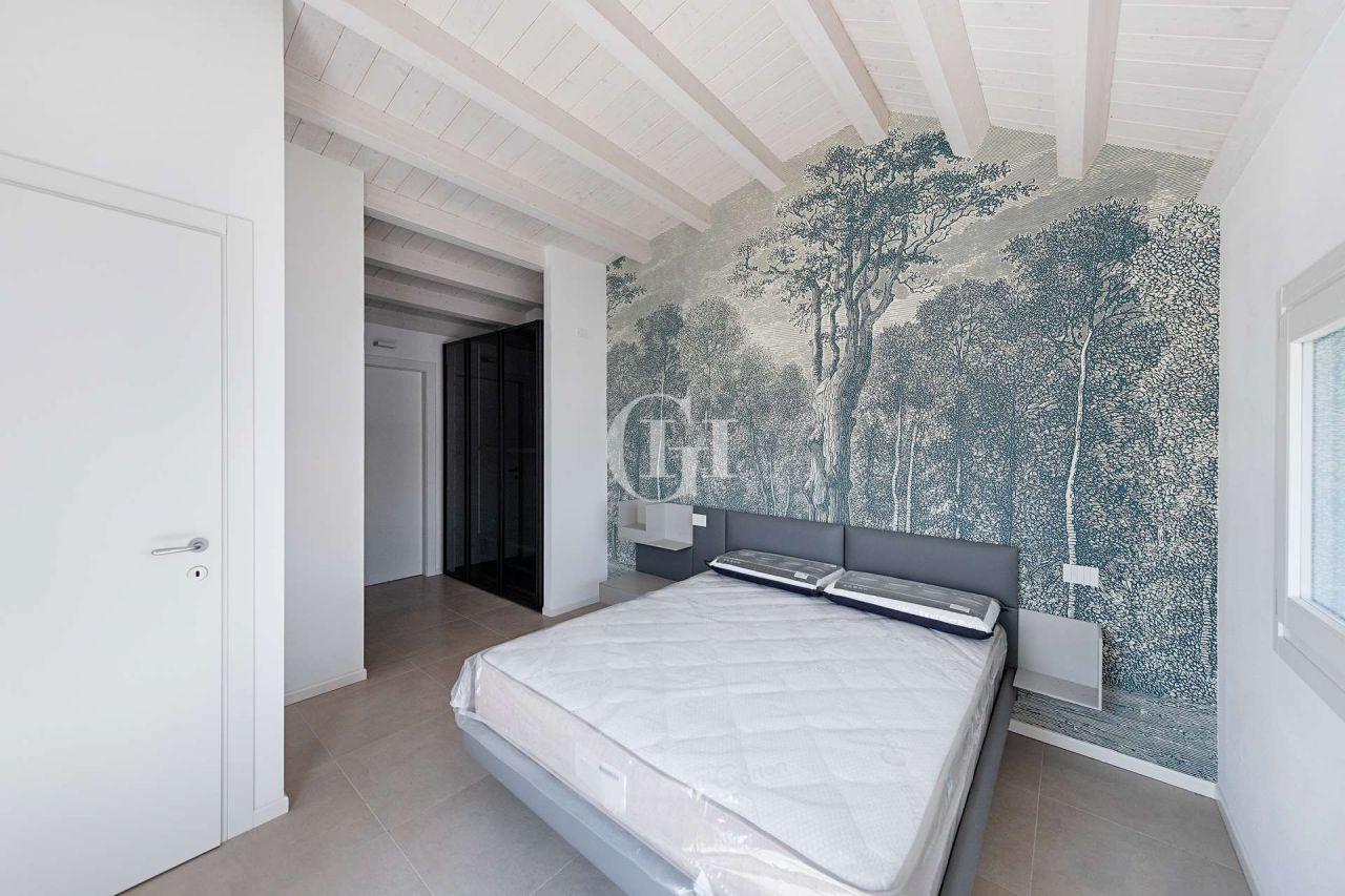 Villa sul Lago di Garda, Italia, 213.46 m² - foto 7