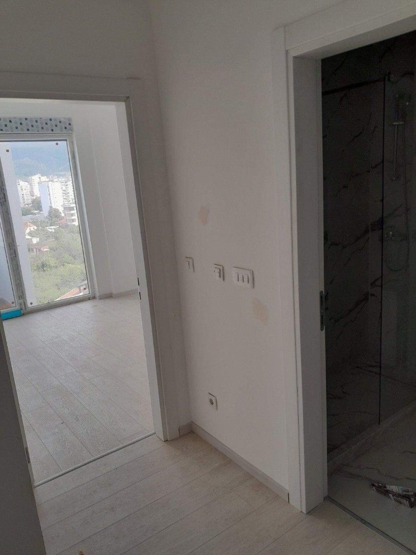 Flat in Bar, Montenegro, 81 m² - picture 3