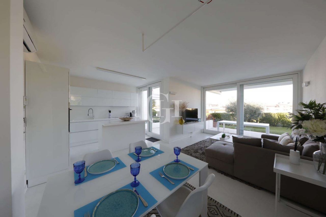 Villa on Lake Garda, Italy, 195 m² - picture 4