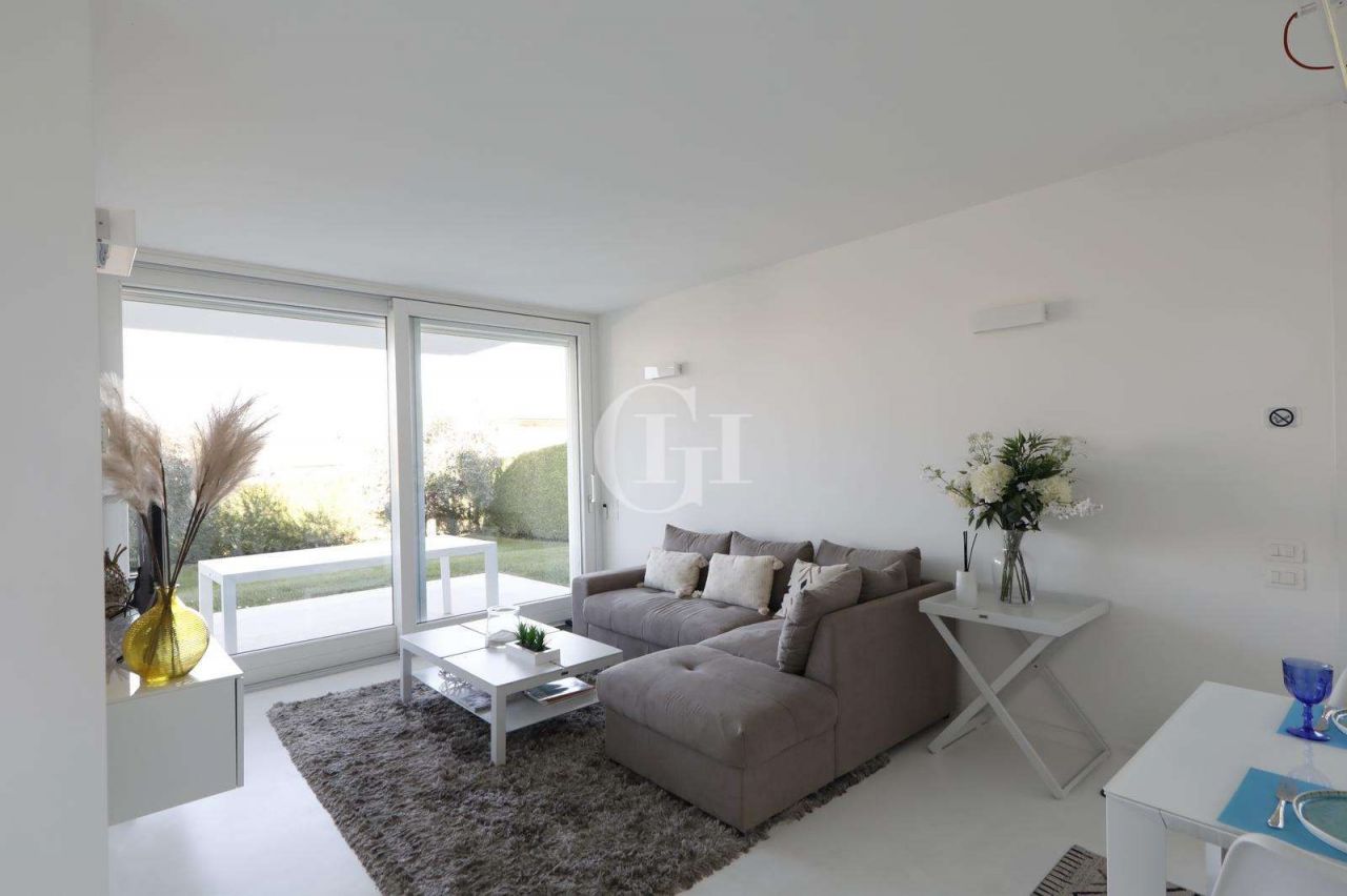 Villa on Lake Garda, Italy, 195 m² - picture 8