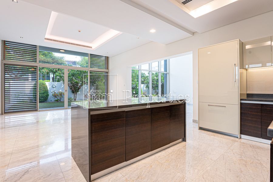 House Mohamed bin Rashid City, UAE, 938 m² - picture 1