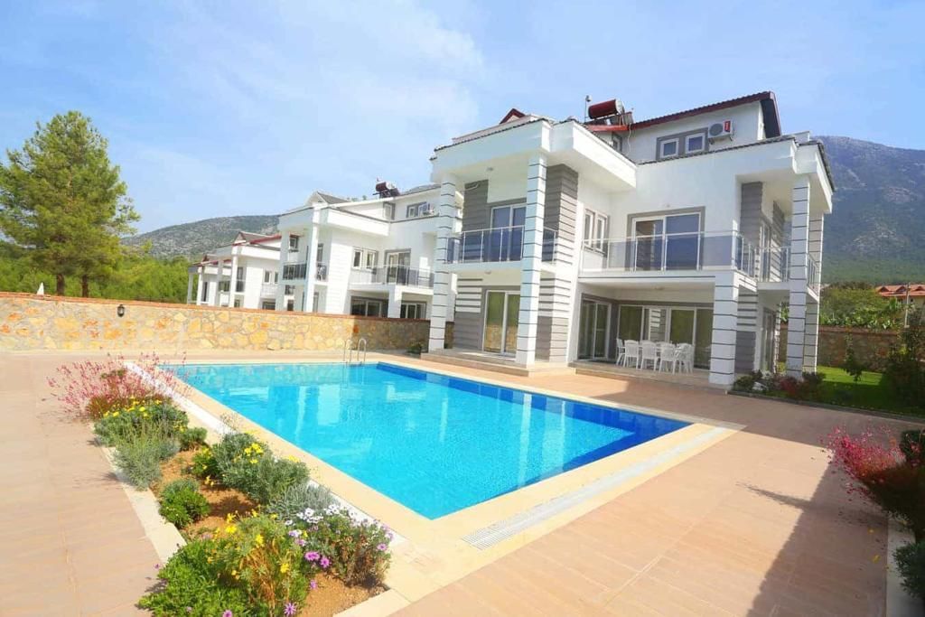 Villa in Fethiye, Turkey, 180 m² - picture 1