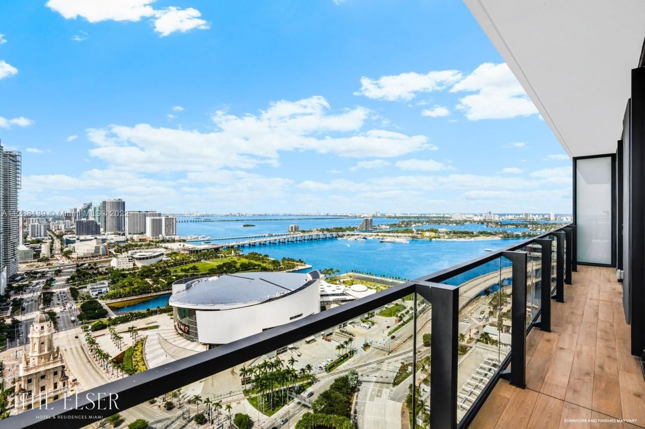 Flat in Miami, USA, 120 m² - picture 1