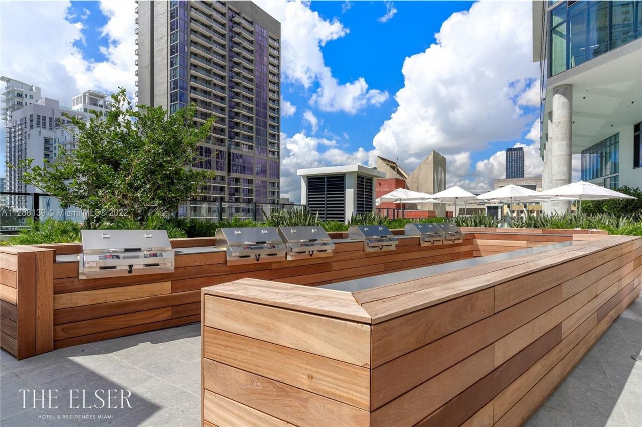 Flat in Miami, USA, 120 m² - picture 12