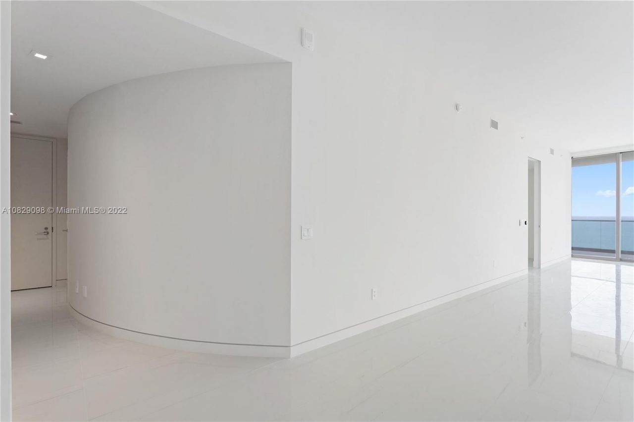 Flat in Miami, USA, 145 m² - picture 10
