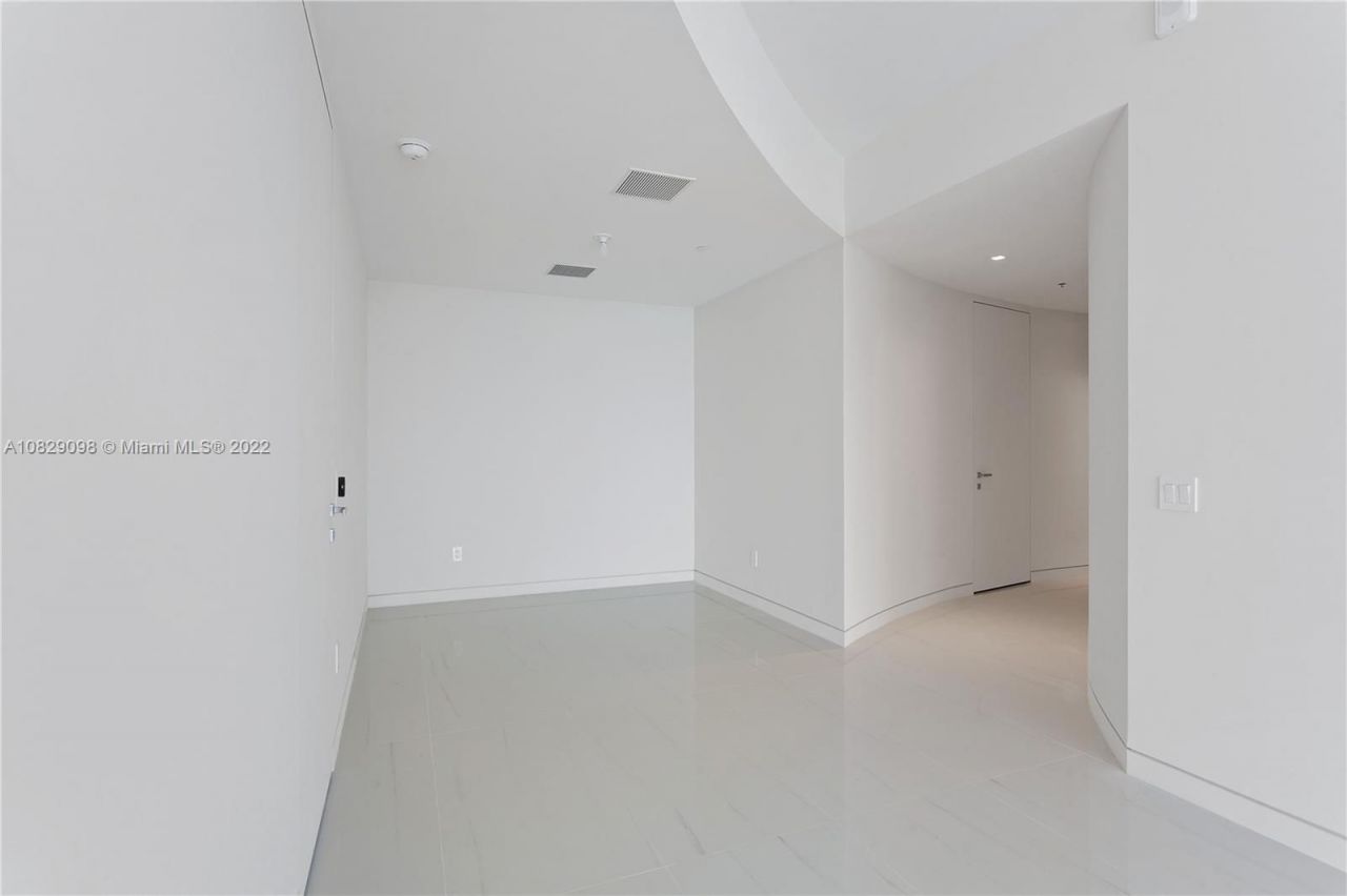 Flat in Miami, USA, 145 m² - picture 11