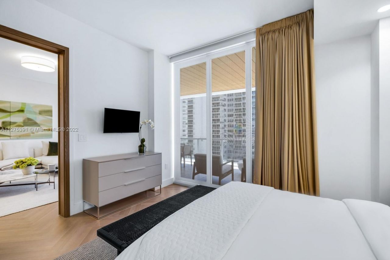 Flat in Miami, USA, 120 m² - picture 8