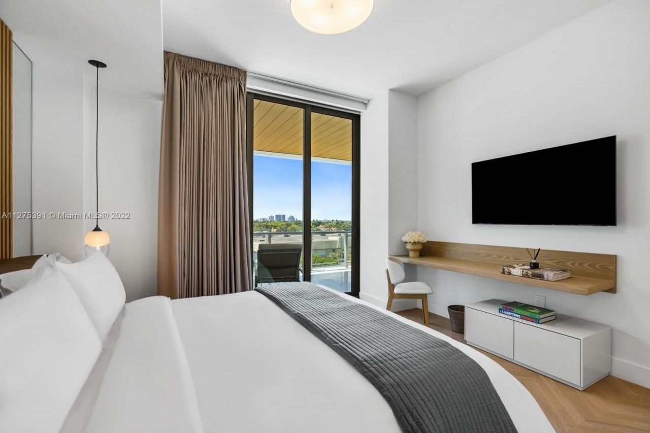 Flat in Miami, USA, 120 m² - picture 12