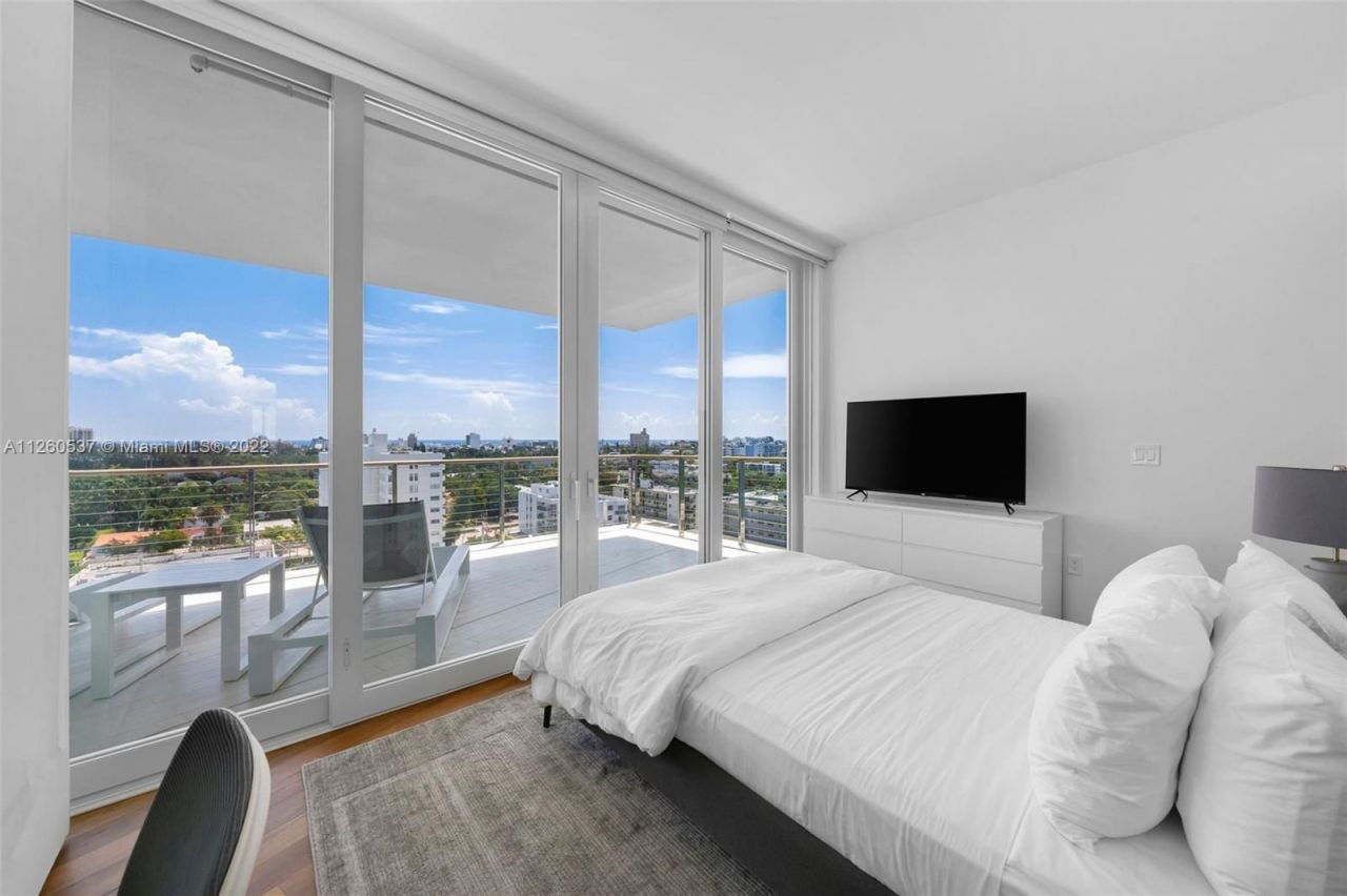 Flat in Miami, USA, 260 m² - picture 9