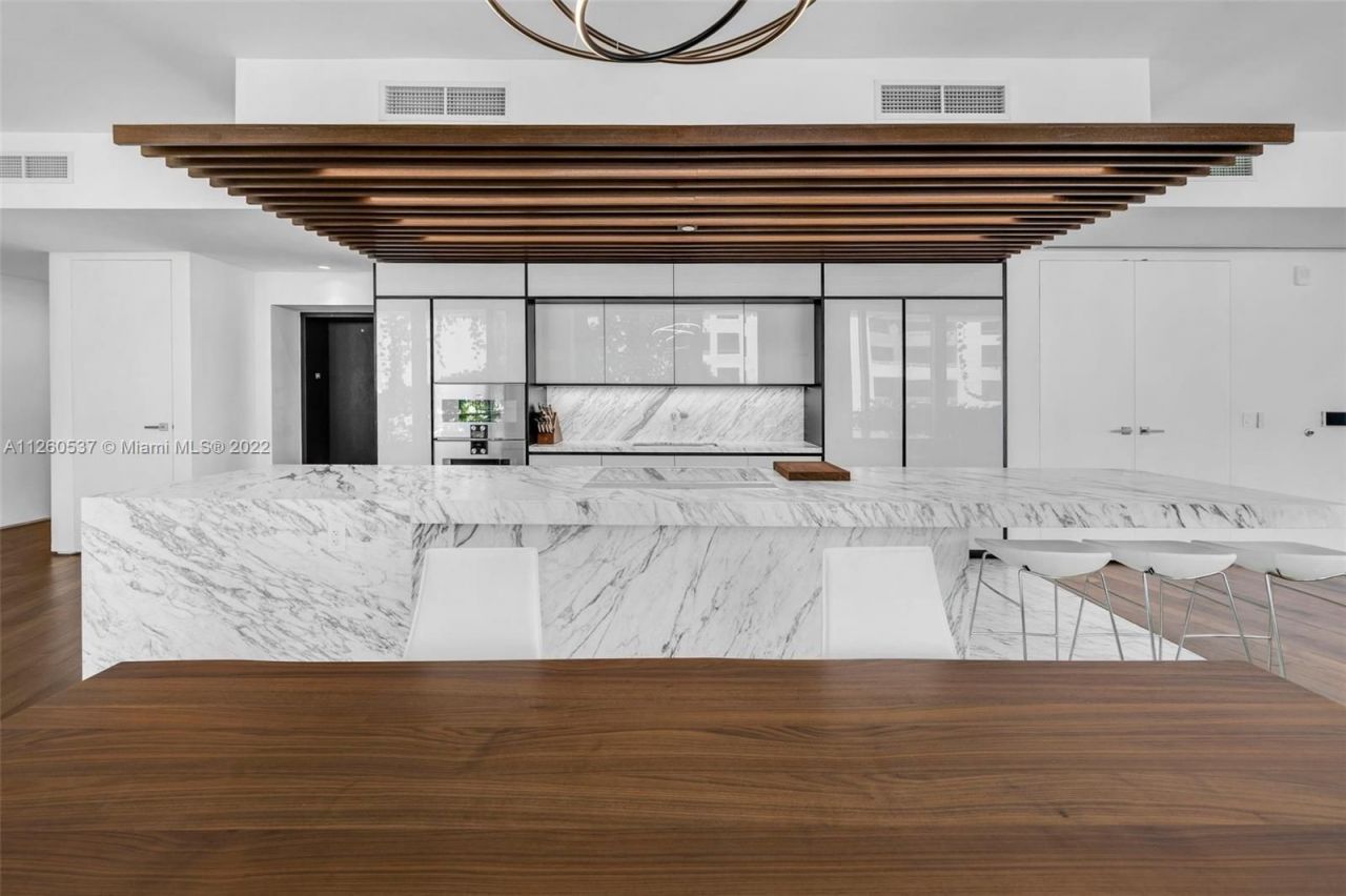 Flat in Miami, USA, 260 m² - picture 18