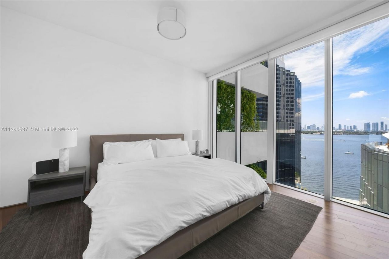 Flat in Miami, USA, 260 m² - picture 14