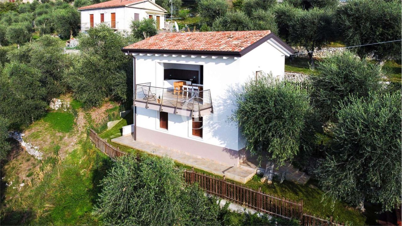 Villa par le Lac de Garde, Italie, 135 m² - image 12