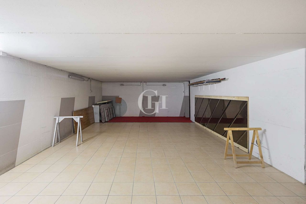 Villa on Lake Garda, Italy, 223 m² - picture 18