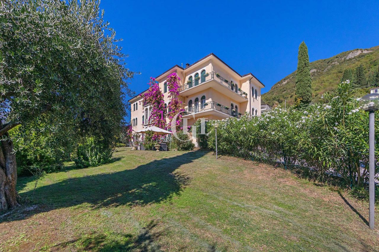 Villa sul Lago di Garda, Italia, 1 035 m² - foto 2
