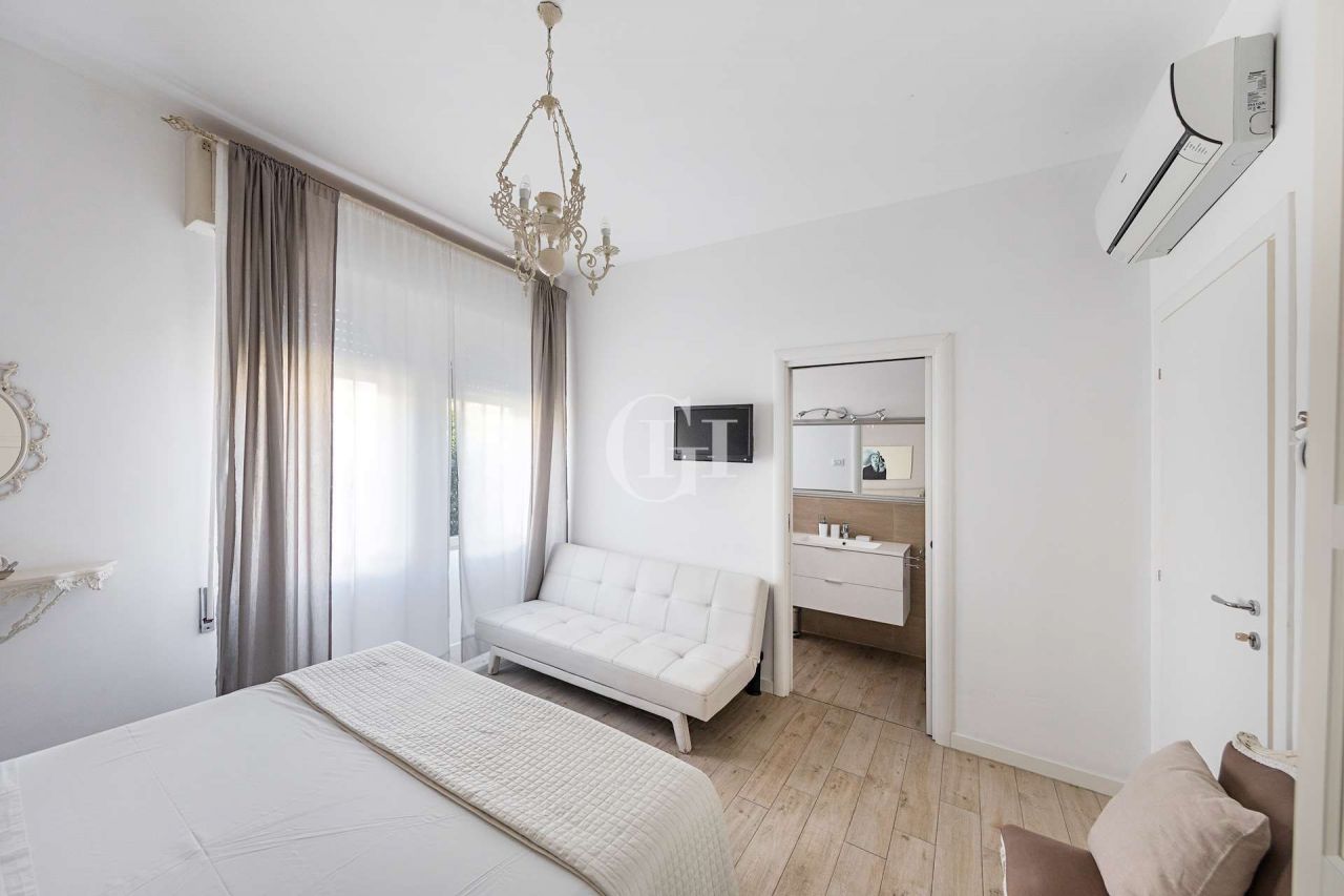 Villa sul Lago di Garda, Italia, 1 035 m² - foto 13