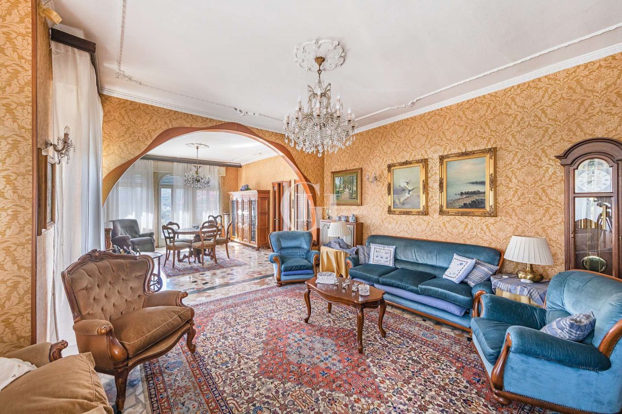 Villa sul Lago di Garda, Italia, 1 035 m² - foto 18