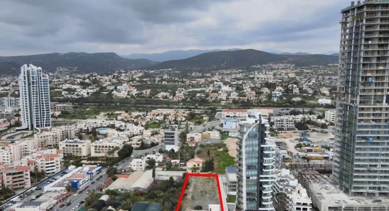 Terreno en Limasol, Chipre, 3 184 m² - imagen 1