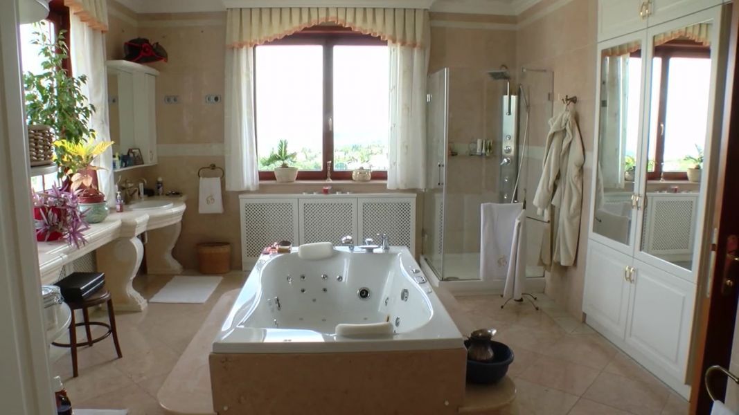 Villa in Budapest, Hungary, 1 000 m² - picture 8