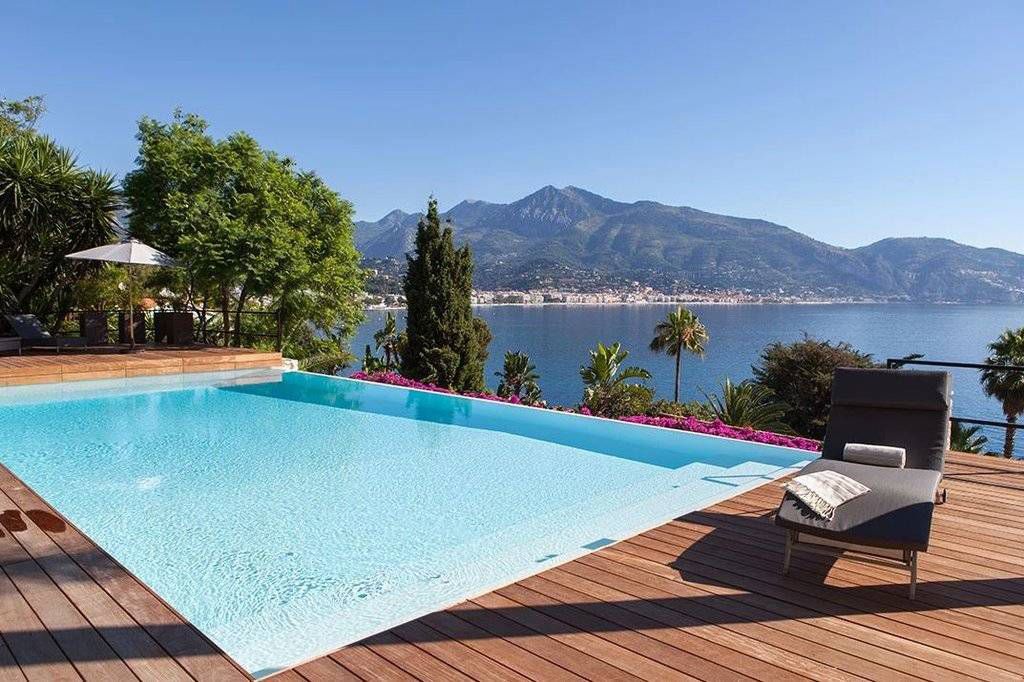 Villa in Roquebrune Cap Martin, France, 437 m² - picture 1