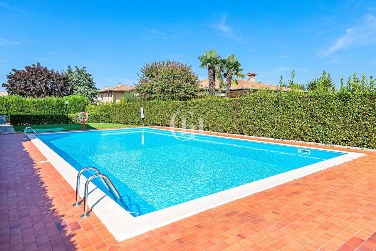 Apartment on Lake Garda, Italy, 60 m² - picture 2