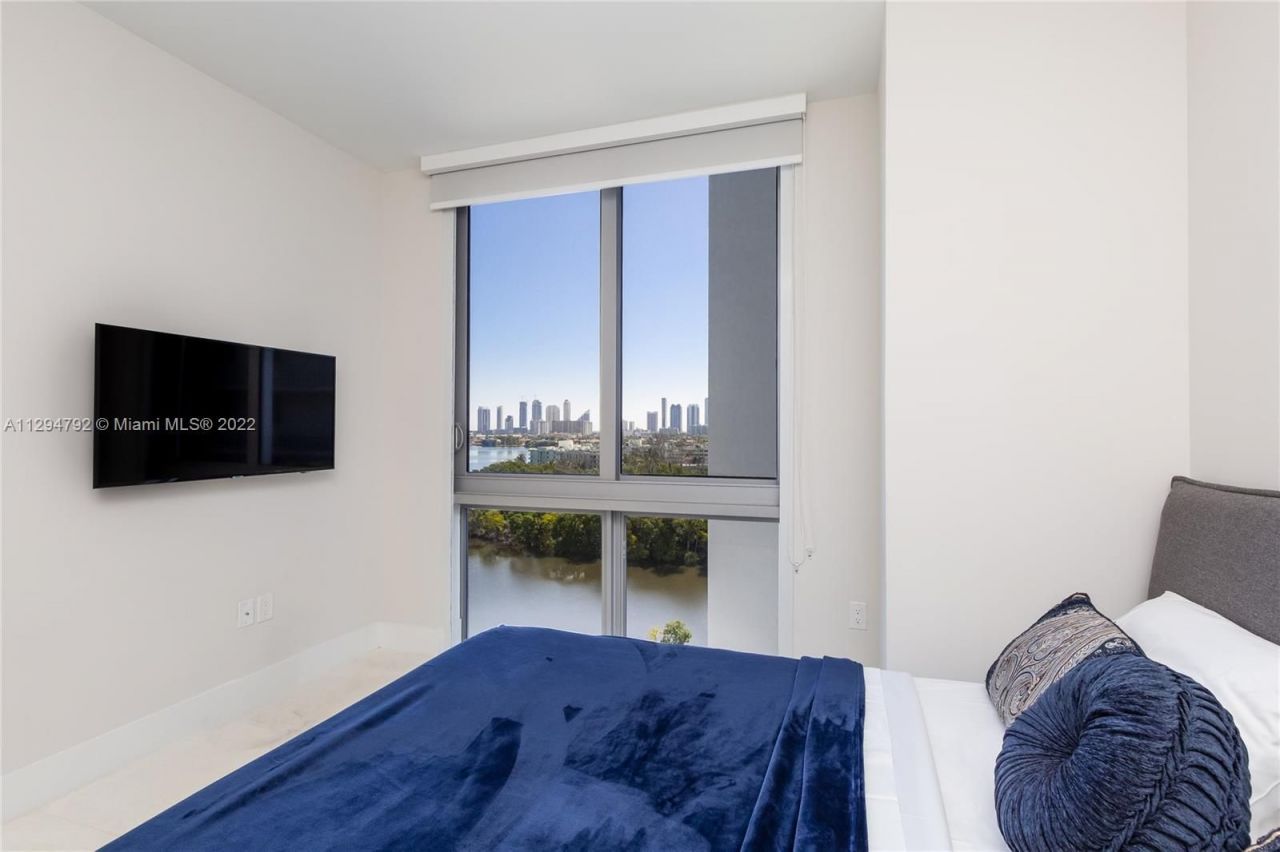Flat in Miami, USA, 150 m² - picture 6