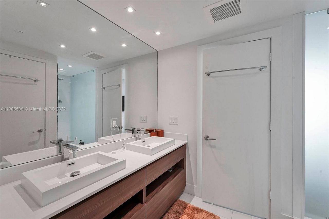 Piso en Miami, Estados Unidos, 110 m² - imagen 8