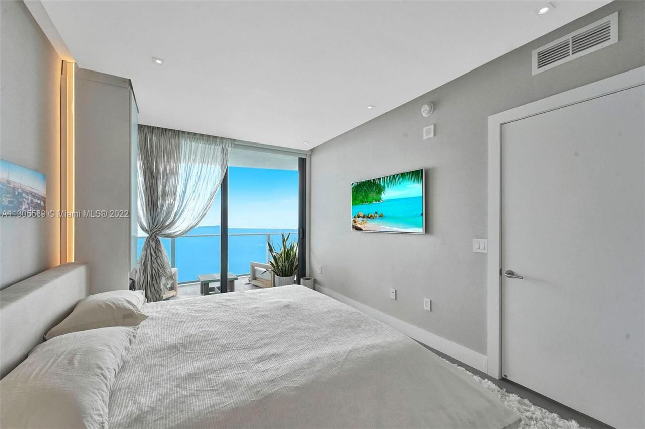 Piso en Miami, Estados Unidos, 110 m² - imagen 14