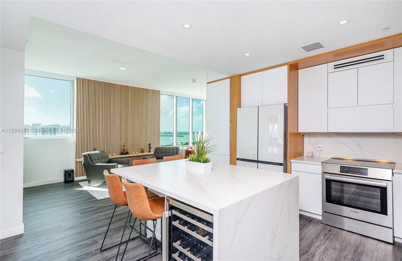 Piso en Miami, Estados Unidos, 100 m² - imagen 13