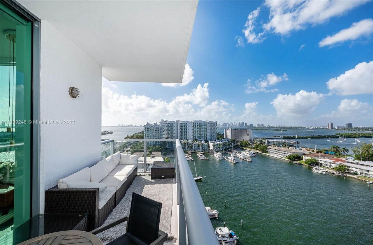 Piso en Miami, Estados Unidos, 100 m² - imagen 2