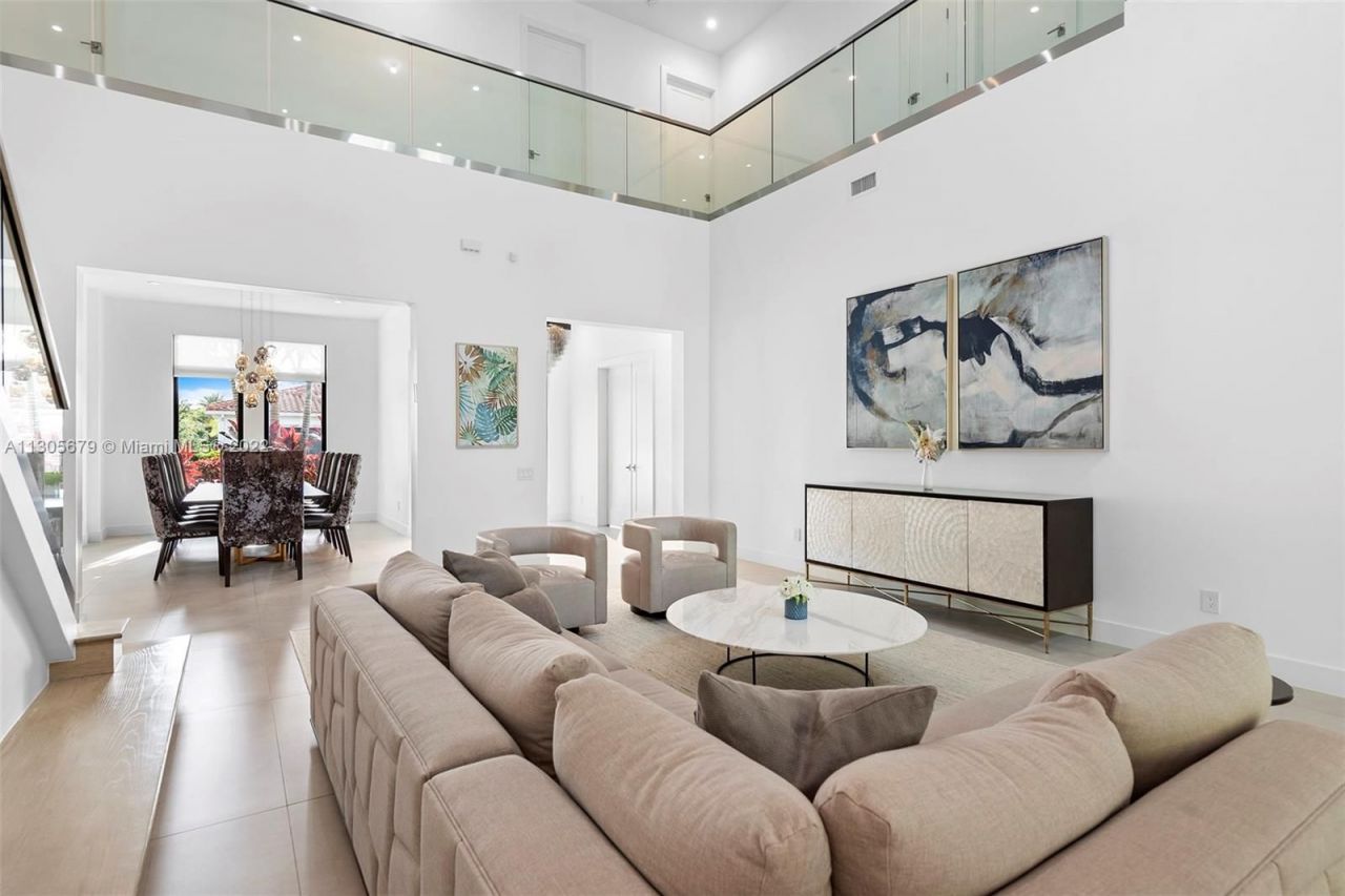 Maison à Miami, États-Unis, 500 m² - image 5