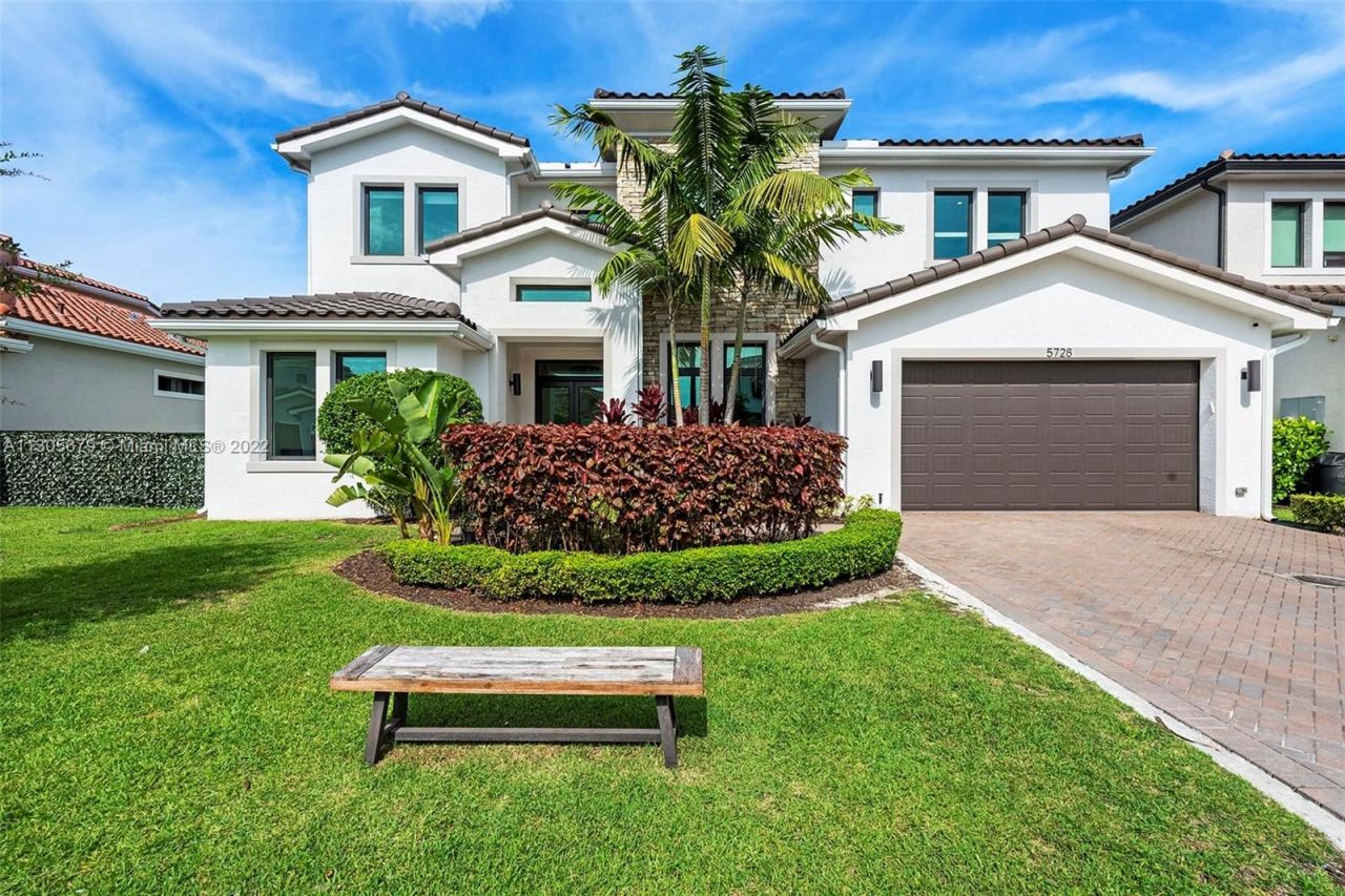 Maison à Miami, États-Unis, 500 m² - image 2