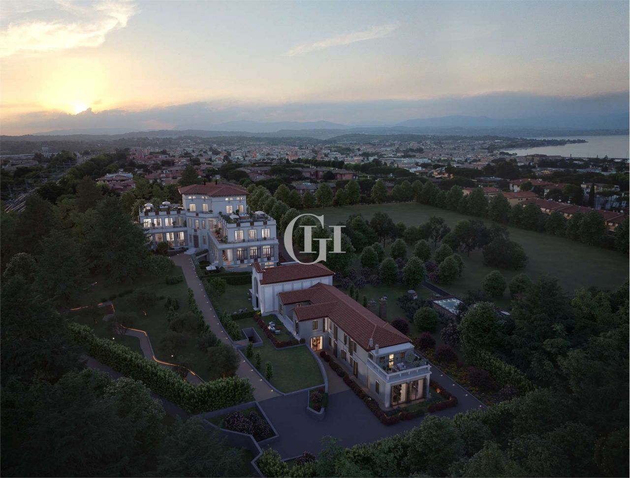 Penthouse on Lake Garda, Italy, 241 m² - picture 8