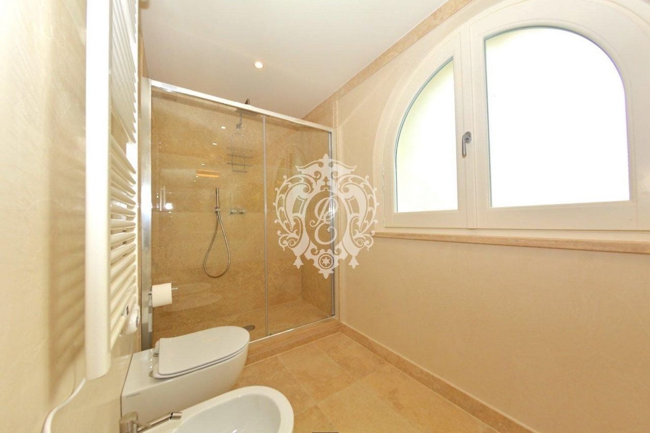 Villa in Pietrasanta, Italien, 250 m² - Foto 4