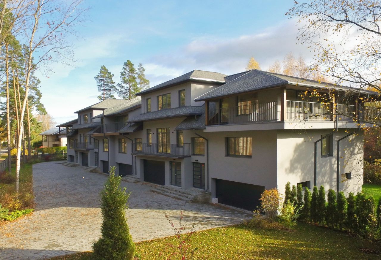 Maison à Jūrmala, Lettonie, 217 m² - image 1