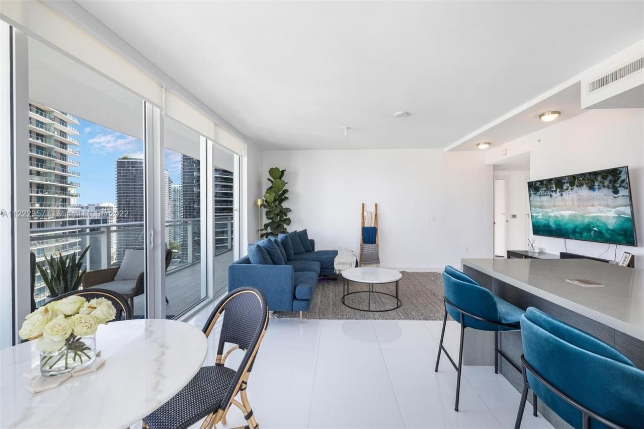 Flat in Miami, USA, 110 m² - picture 11