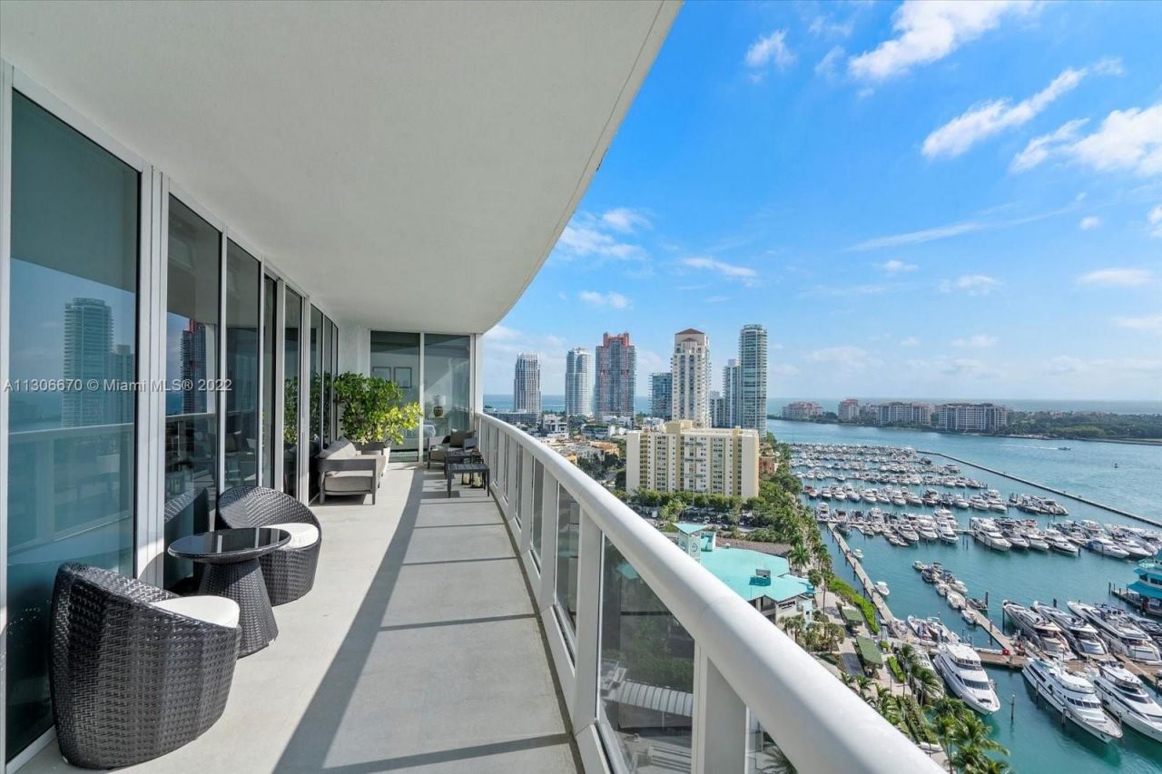 Piso en Miami, Estados Unidos, 140 m² - imagen 14